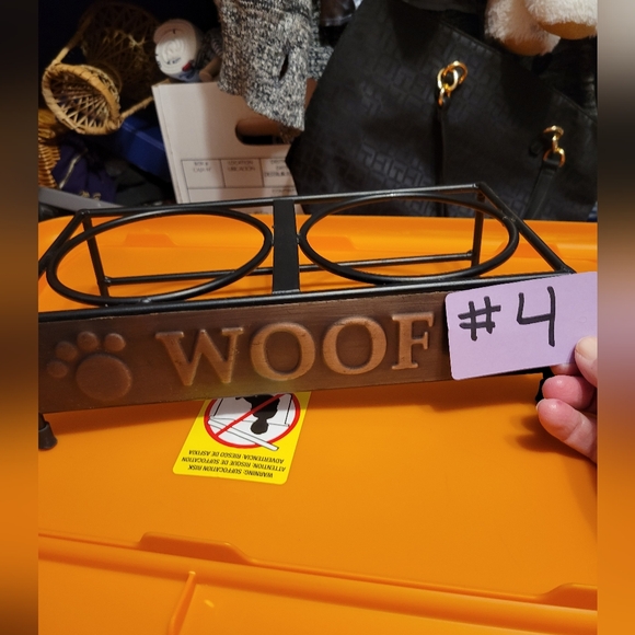 🛒🛍️💥Used metal dog food and water dish holder 10 ×5"×3 sturdy rubber feet - Picture 9 of 9